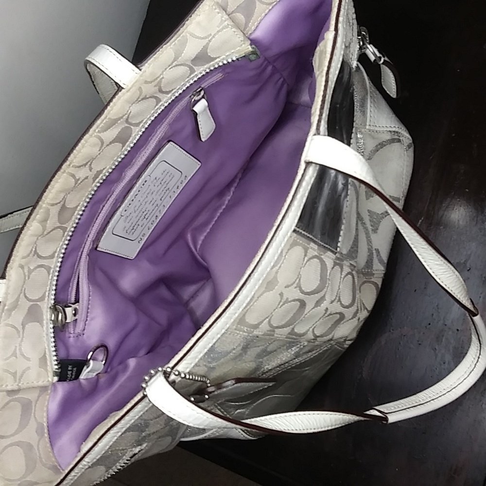 Purse - Picture 2 of 2